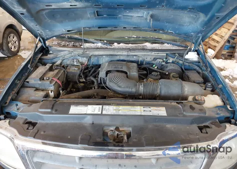 2000 Ford F-150 Lariat/Work Series/Xl/Xlt from USA, damaged, VIN 1FTRX17L7YNB60657